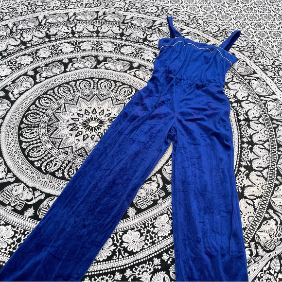 VINTAGE | 90s Velour Jumpsuit - Picture 2 of 5